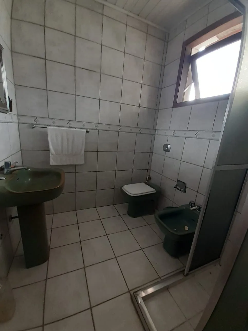 Imagem Casa Residencial Semimobiliada à Venda em Porto Alegre, RS