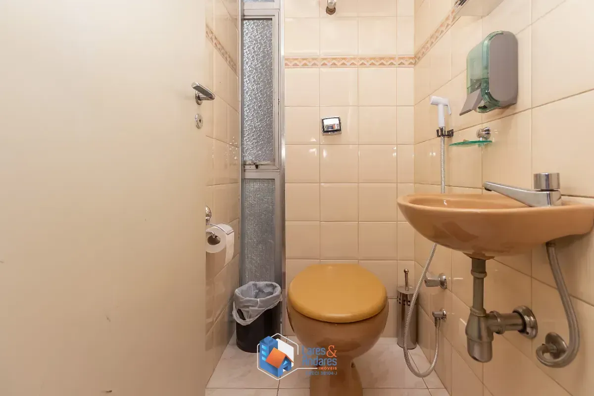 Imagem Conjunto comercial para venda em Cerqueira César, 82m²