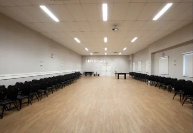 Imagem Conjunto comercial com 544m² para locação na Vila Leopoldina.