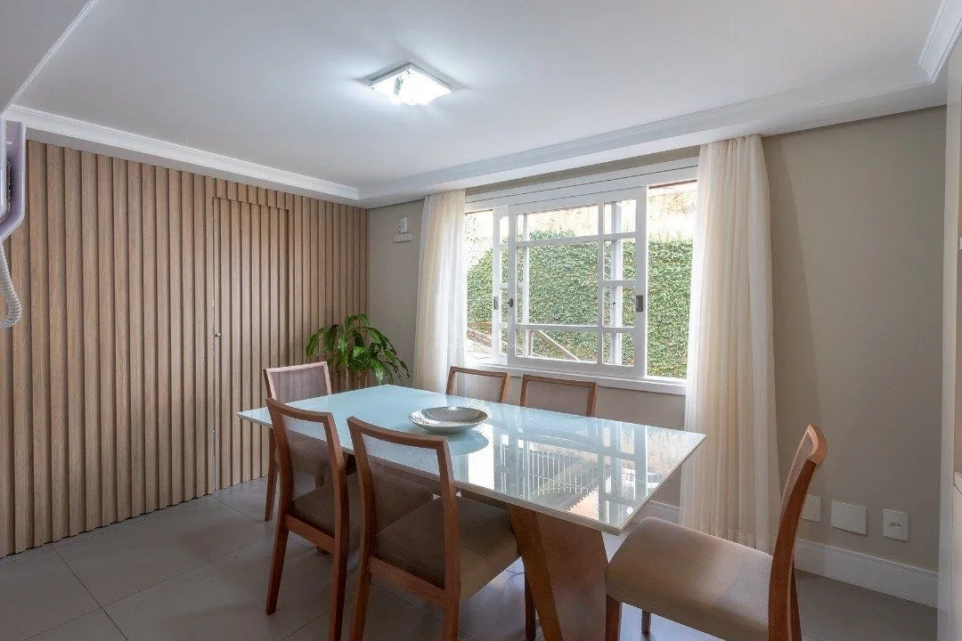 Imagem Casa Condominio para Venda - 210.69m², 3 dormitórios, sendo 2 suites, 4 vagas - Jardim Isabel