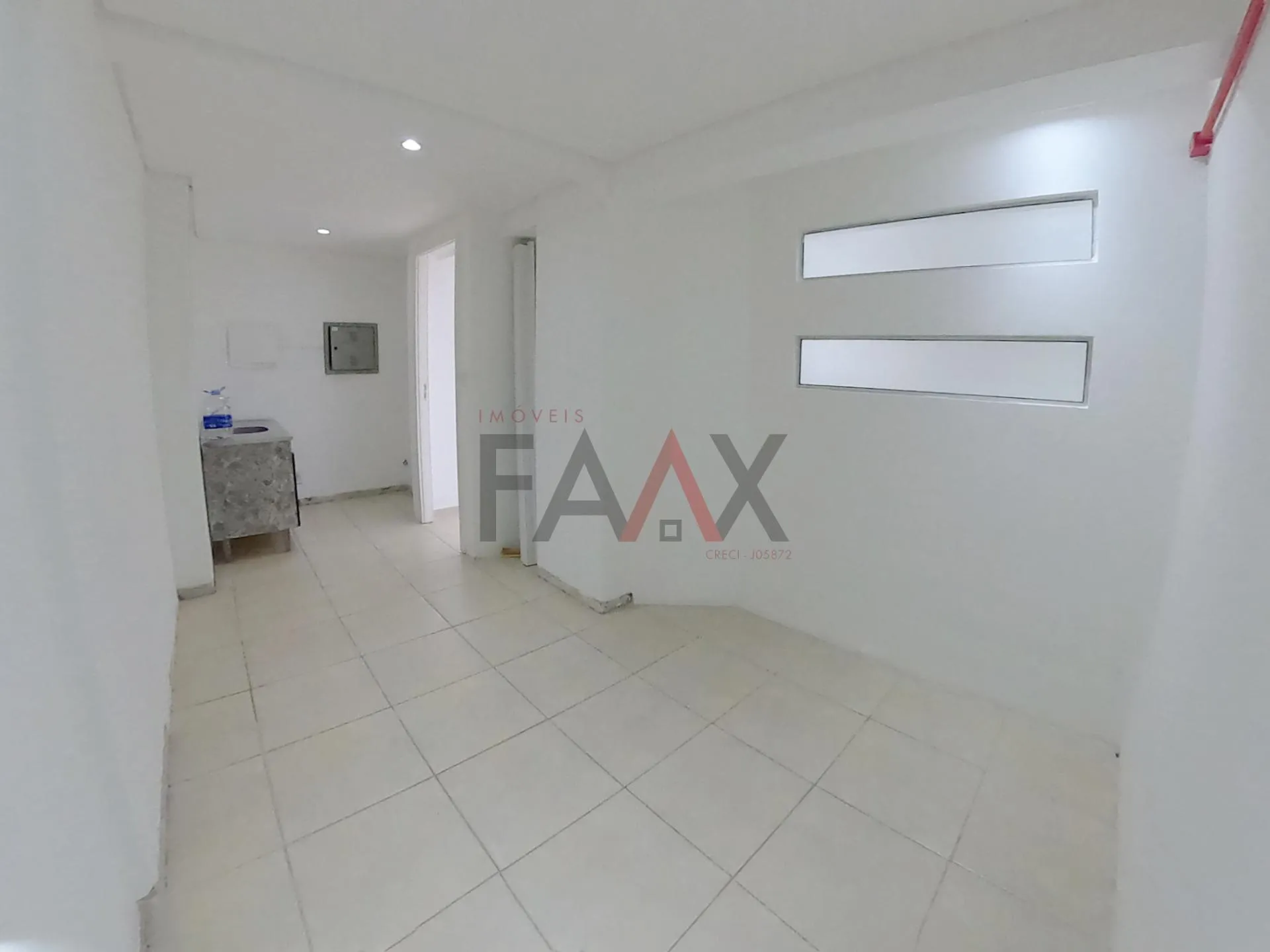 Imagem Sala Comercial para locação, frente a Lagoa das Lagrimas com vista privilegiada