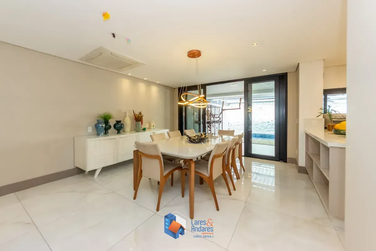 Imagem Casa no condomínio Condomínio Reserva 8 para venda com 3 quartos, sendo 3 suítes, 514m²