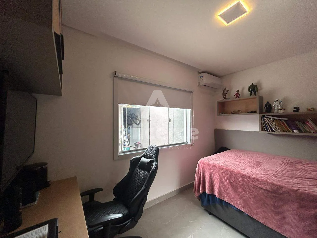 Imagem Casa à venda com 2 quartos , 87m² em Forquilhas São José