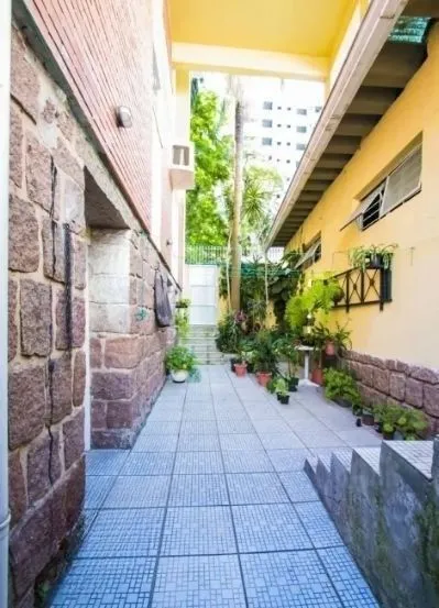 Imagem Casa sobrado no Petrópolis com 7 dormitórios e 4 vagas