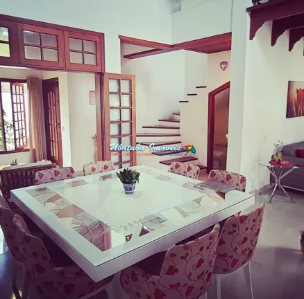Imagem Linda Casa com Ótima Localização.