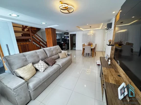 Imagem Sobrado decorado, mobiliado, 04 quartos c/suíte, closet, área gourmet em São José dos Pinhais PR