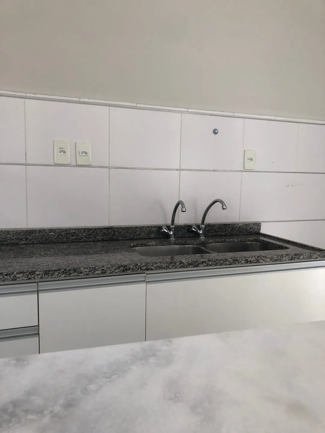 Imagem Casa à venda 3 Quartos, 1 Suite, 2 Vagas, 133.33M², Residencial Mombaça, Pindamonhangaba - SP