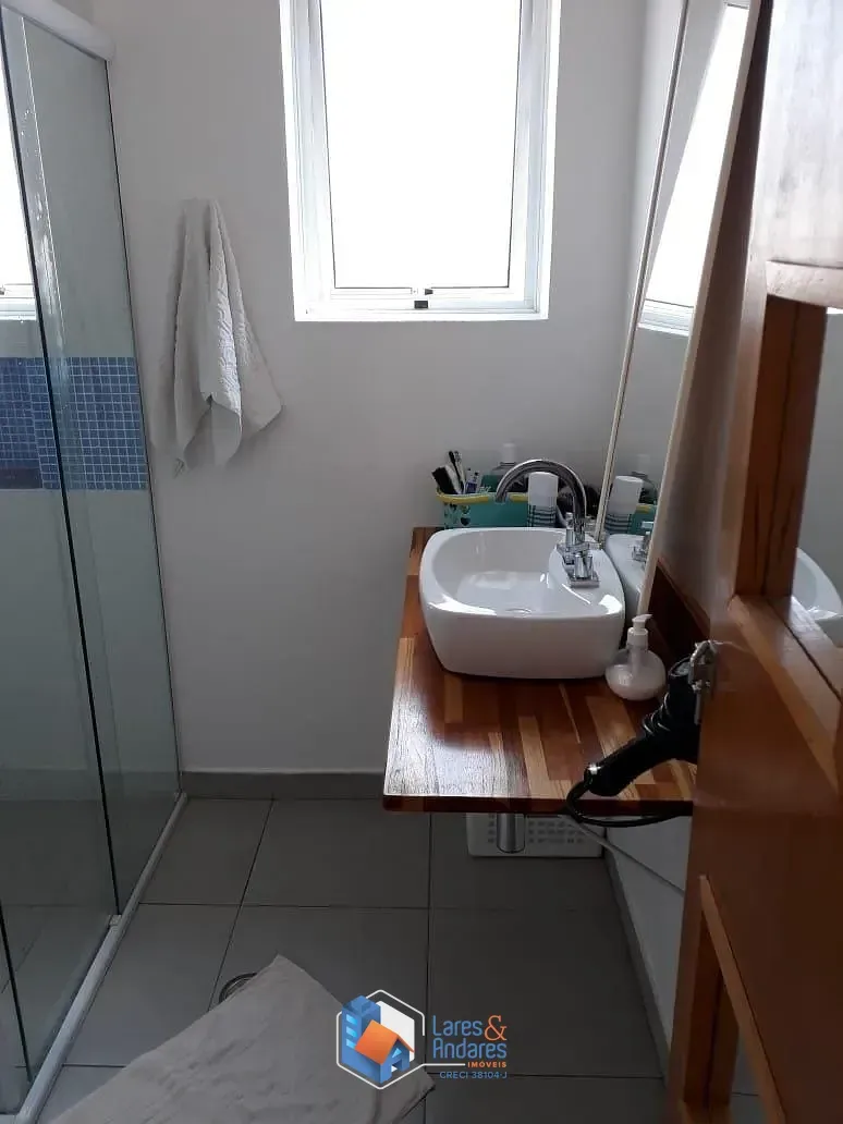 Imagem Sobrado para venda em Planalto Paulista com 4 quartos, sendo 4 suítes, 220m²
