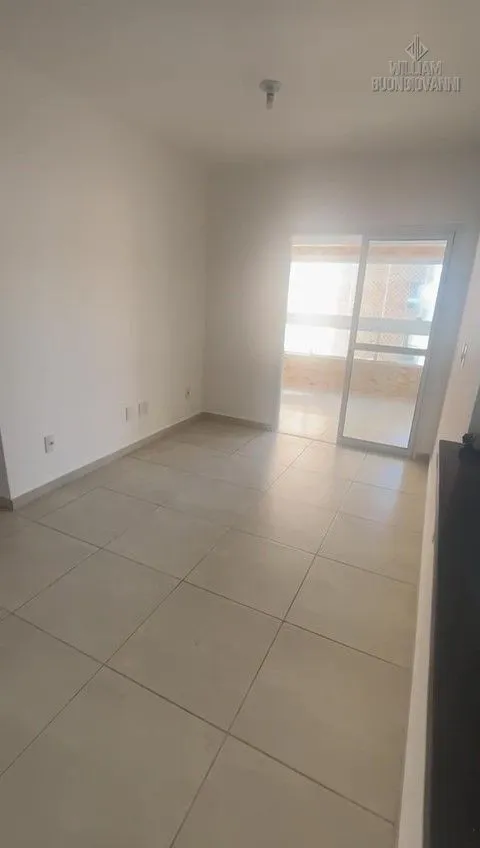 Imagem Apartamento - 3 Dorms, Suíte, Sacada Envidraçada e Vista Mar a 50m da Praia