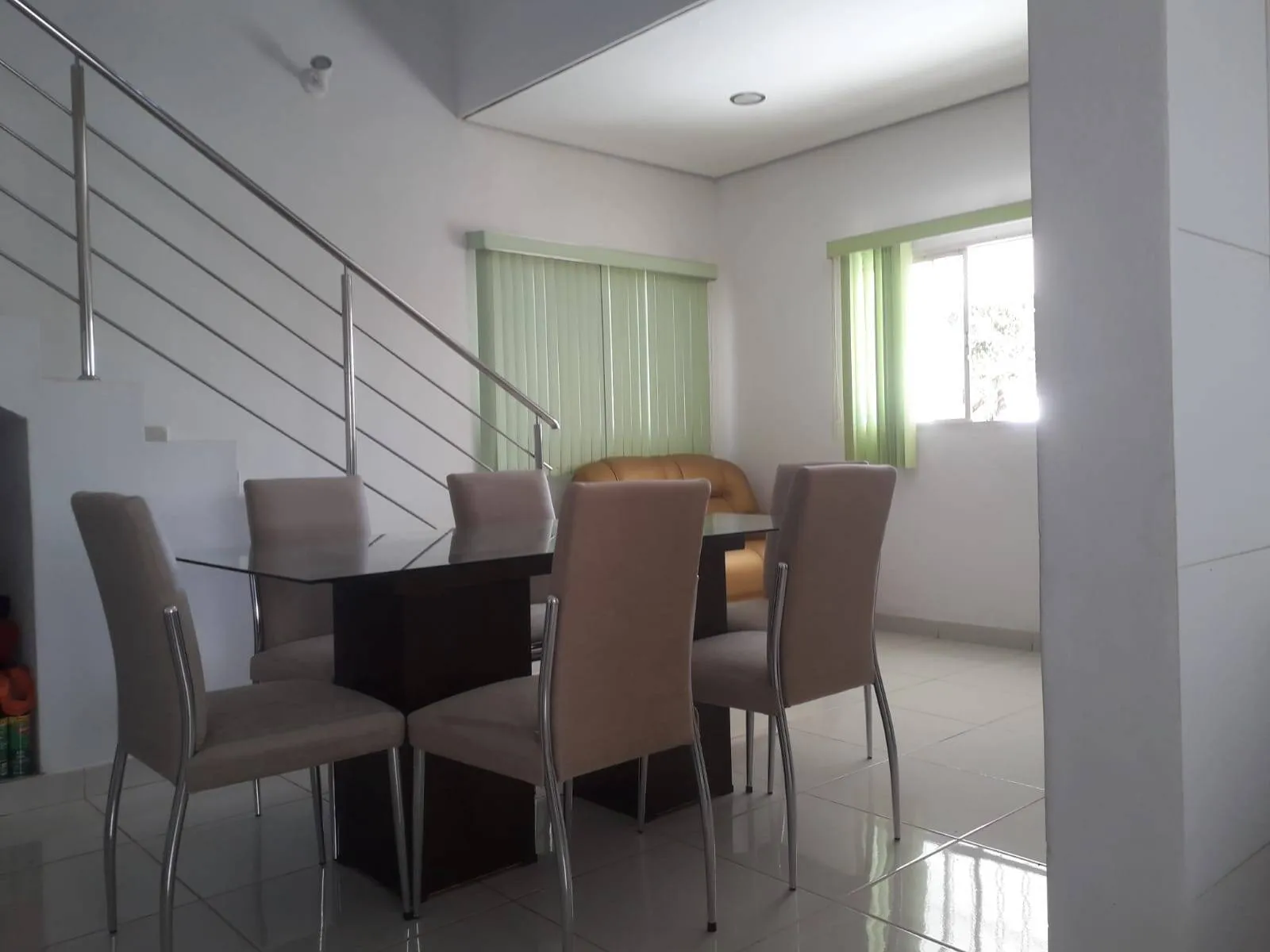 Imagem Sobrado com 1 suíte e 3 Quartos bairro jardim passaredo