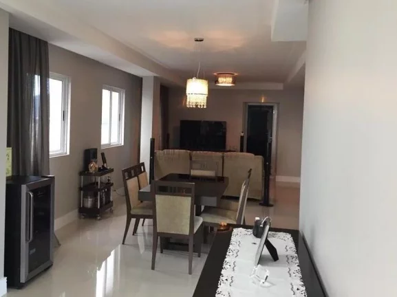 Imagem Ótimo apartamento quadra mar em Balneário Camboriú.