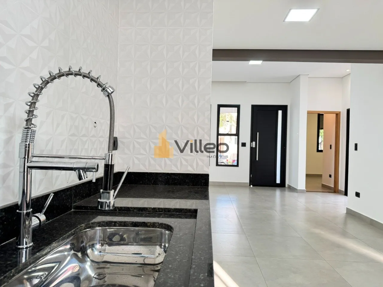 Imagem Descubra o privilégio de viver em uma residência cuidadosamente projetada para unir funcionalidade...