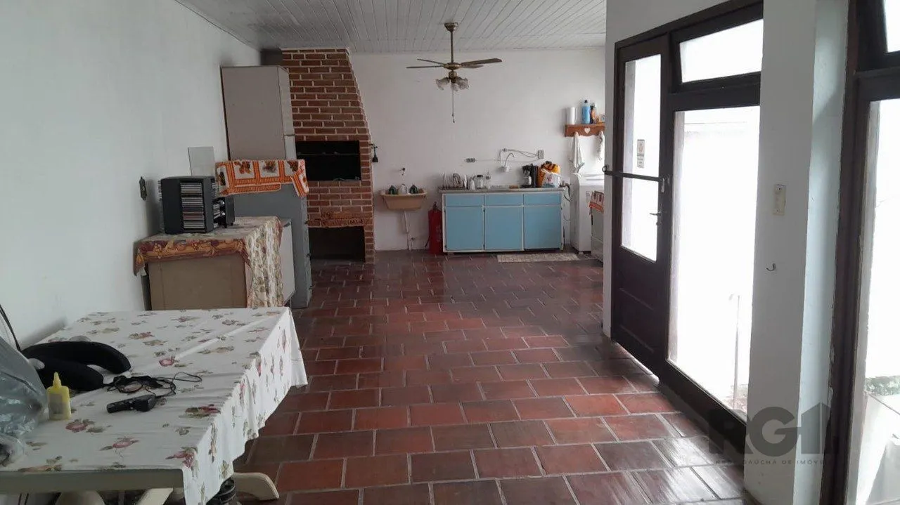 Imagem Casa comercial ou residencial com 2 pisos,,próximo Av.Cristovão Colombo