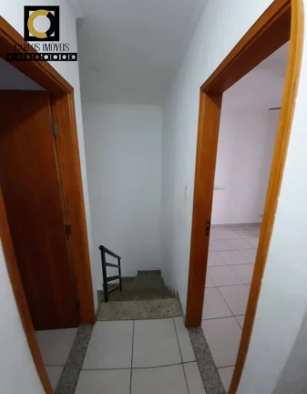 Imagem Casa Triplex com 3 dormitórios no Gonzaguinha em São Vicente