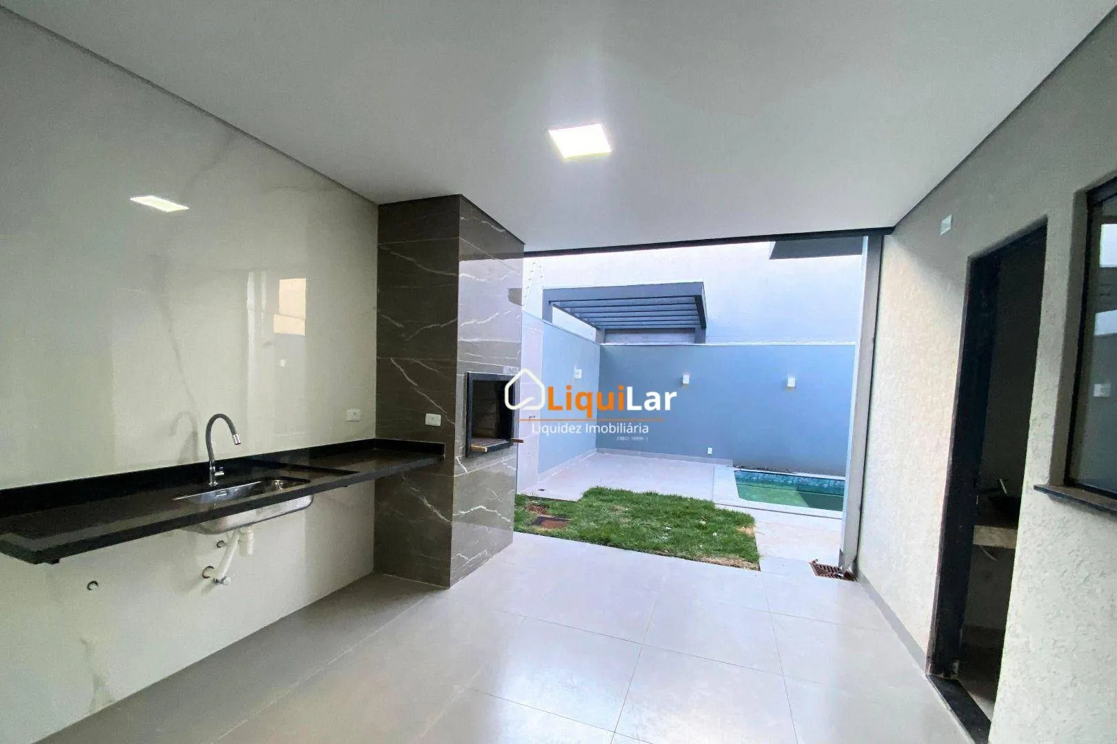 Imagem Casa Térrea à Venda no Rita Vieira com 3 Suítes, Piscina e Varanda Gourmet