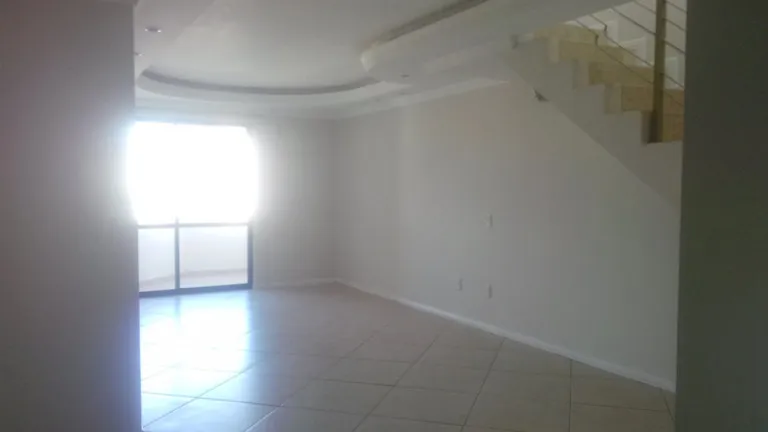 Imagem Cobertura com 3 Quartos à Venda, 365 m² em Centro - Criciúma