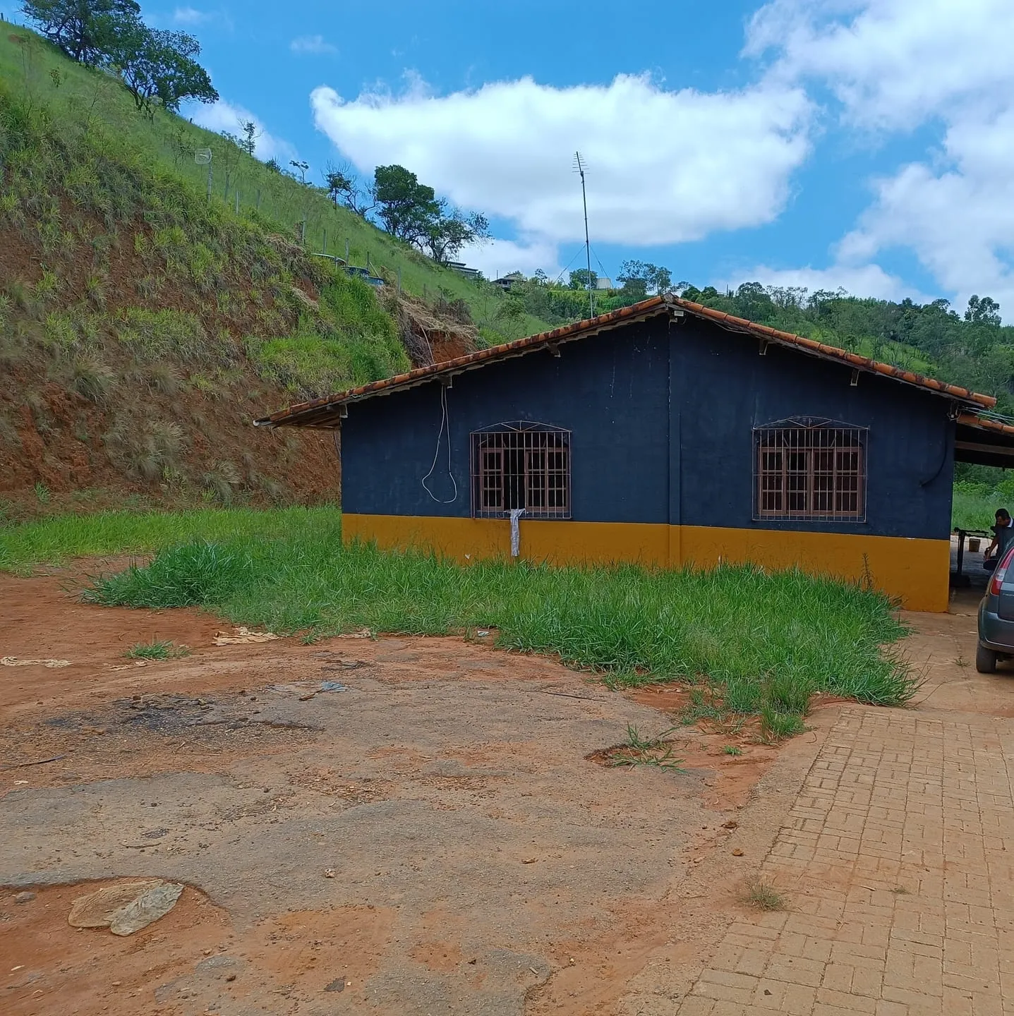 Foto do imóvel Casa à venda 3 Suites, 15 Vagas, 2000M², Bonfim, Aparecida - SP