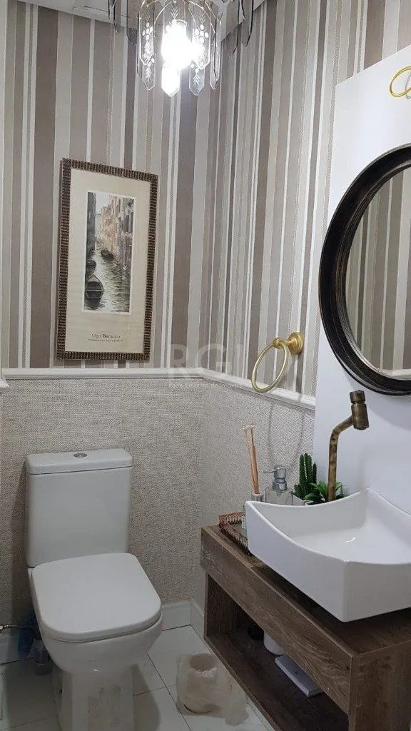 Imagem Casa para Venda - 377m², 4 dormitórios, sendo 2 suítes, 3 vagas - Teresópolis