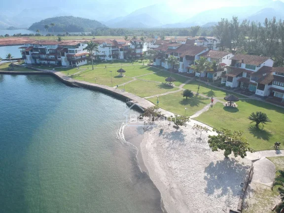 Imagem Apartamento com 2 dormitórios de Frente para a Praia