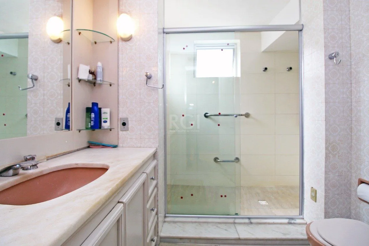 Imagem Apartamento para Venda - 245.75m², 3 dormitórios, sendo 1 suites, 2 vagas - Moinhos de Vento
