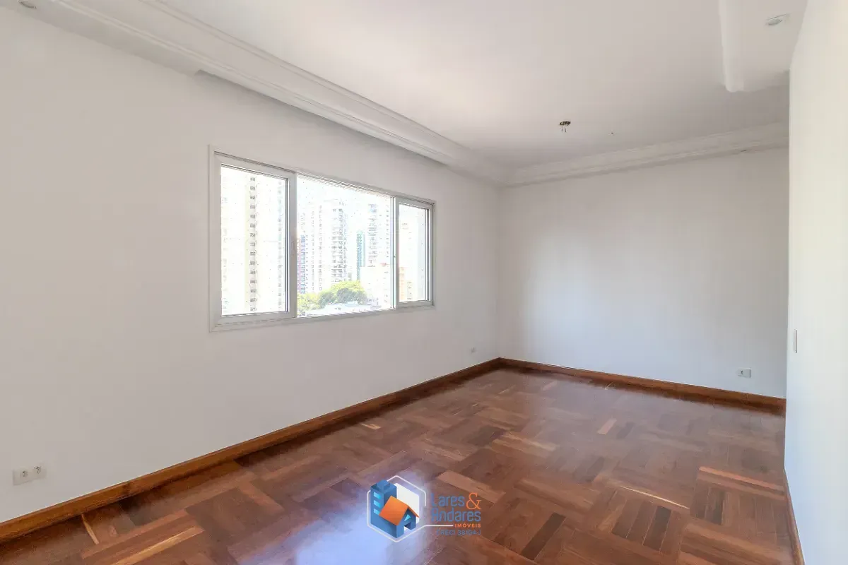 Foto do imóvel Apartamento para venda em Moema com 3 quartos, sendo 1 suíte, 87m² em Avenida Chibarás