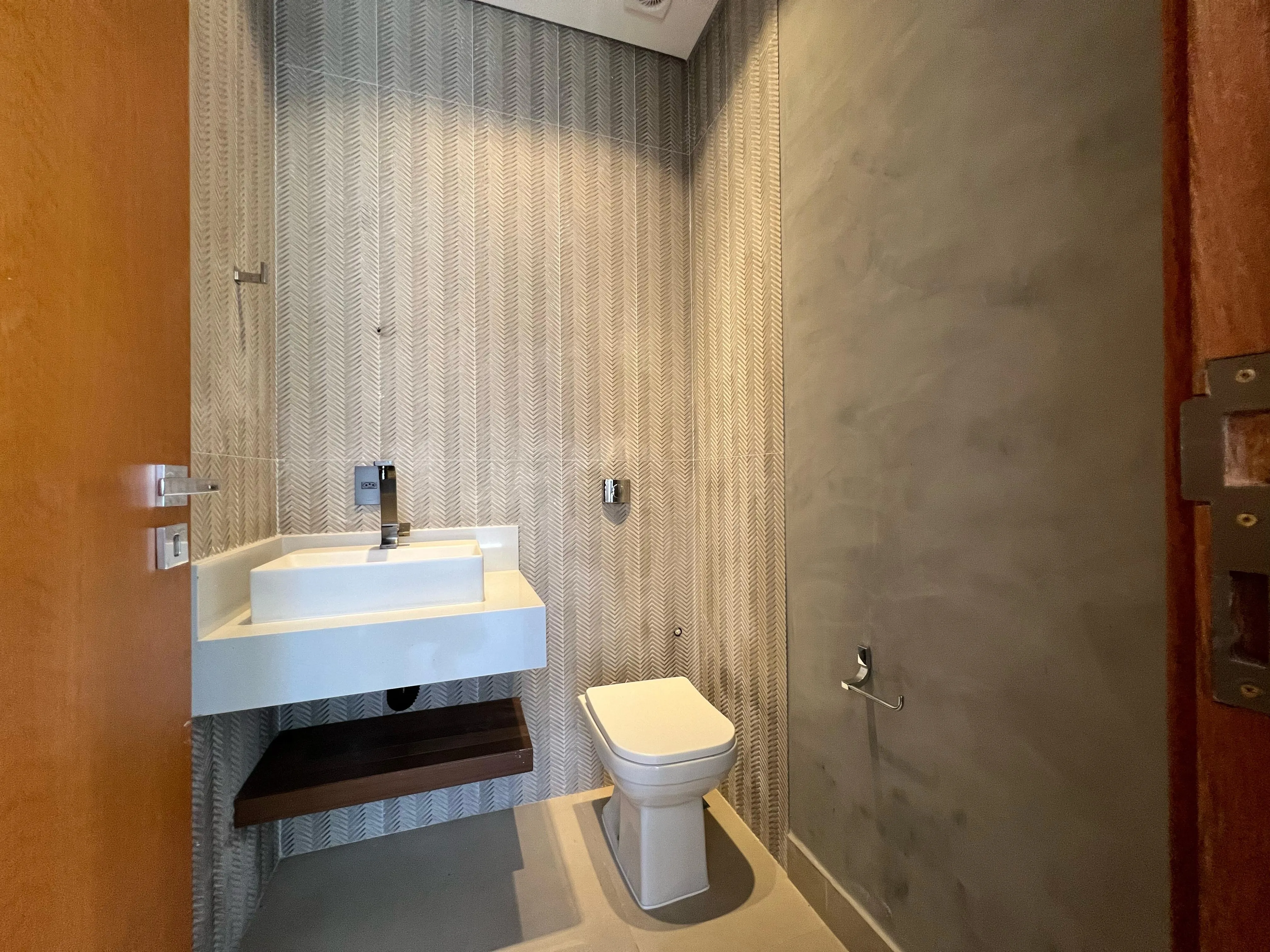 Imagem Exclusiva Casa Térrea com 4 Suítes e Piscina no Alphaville Nova Esplanada 3