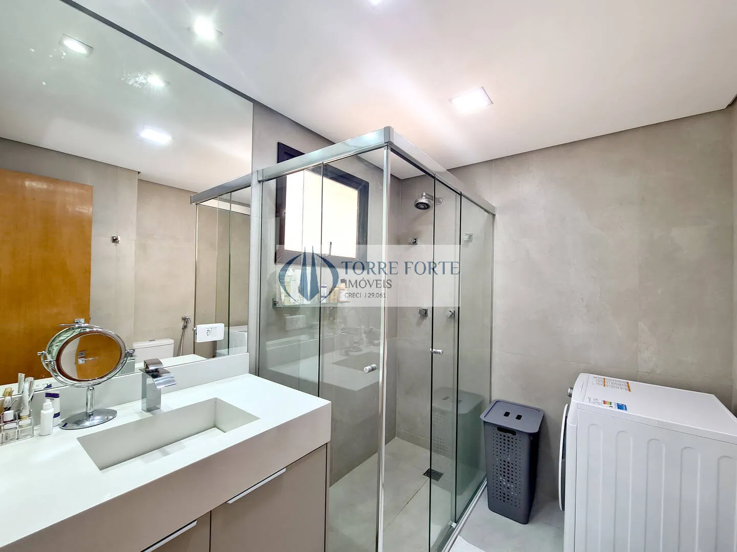 Imagem Ótimo apartamento 61 m², 2 dormitórios sendo 1 suíte, 2 vagas, Jd. América