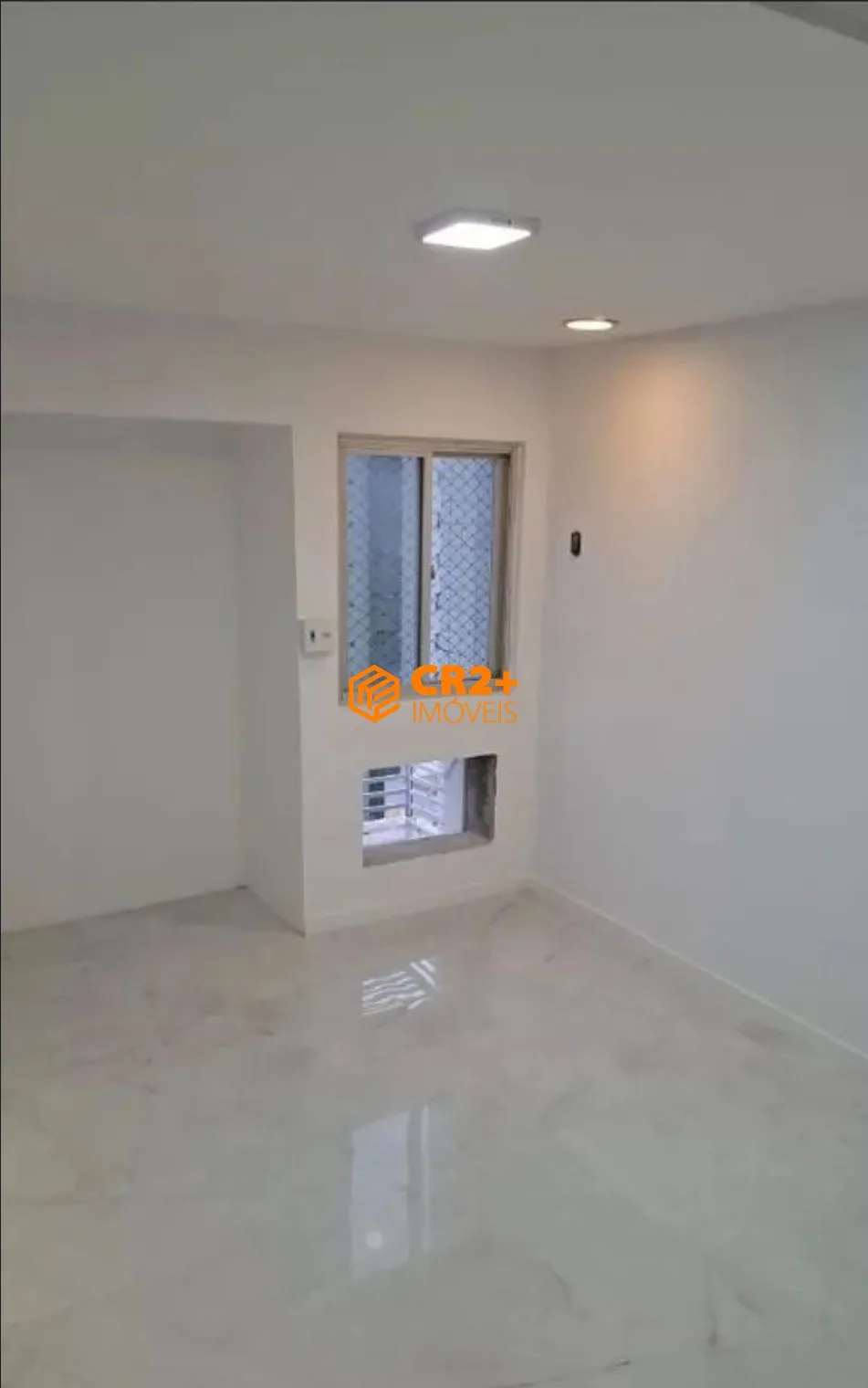 Imagem Vendo Cobertura Reformada nas Graças com 196m² e 2 Vagas - Oportunidade Única!