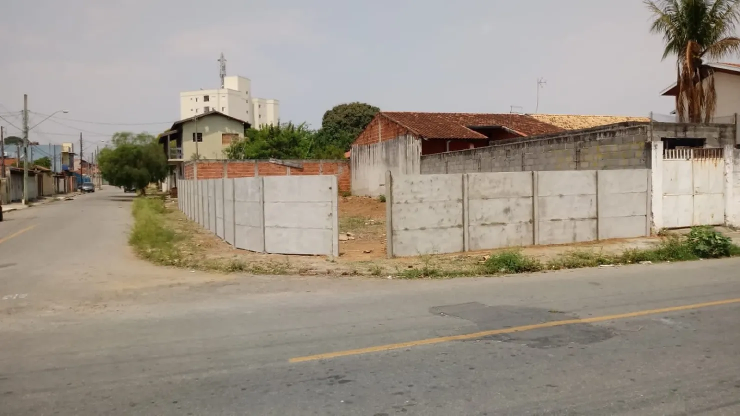 Imagem Oportunidade Imperdível: Terreno de Esquina com 270m² à Venda no Parque das Nações, Infraestrutura Completa e Localização Privilegiada!