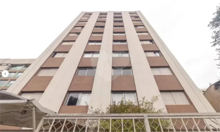 Imagem Apartamento à venda com 3 quartos, sendo 1 suíte, no condomínio Abaete, São Paulo - SP