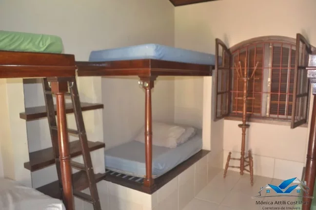 Imagem Livre para Ano Novo, de 2023 Casa de esquina na Praia das Toninhas com 3 suites e Churrasqueira.