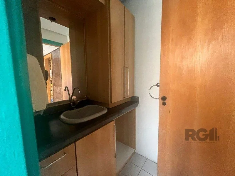 Imagem Oportunidade imperdível! Sala comercial com vaga dupla na Cristóvão!