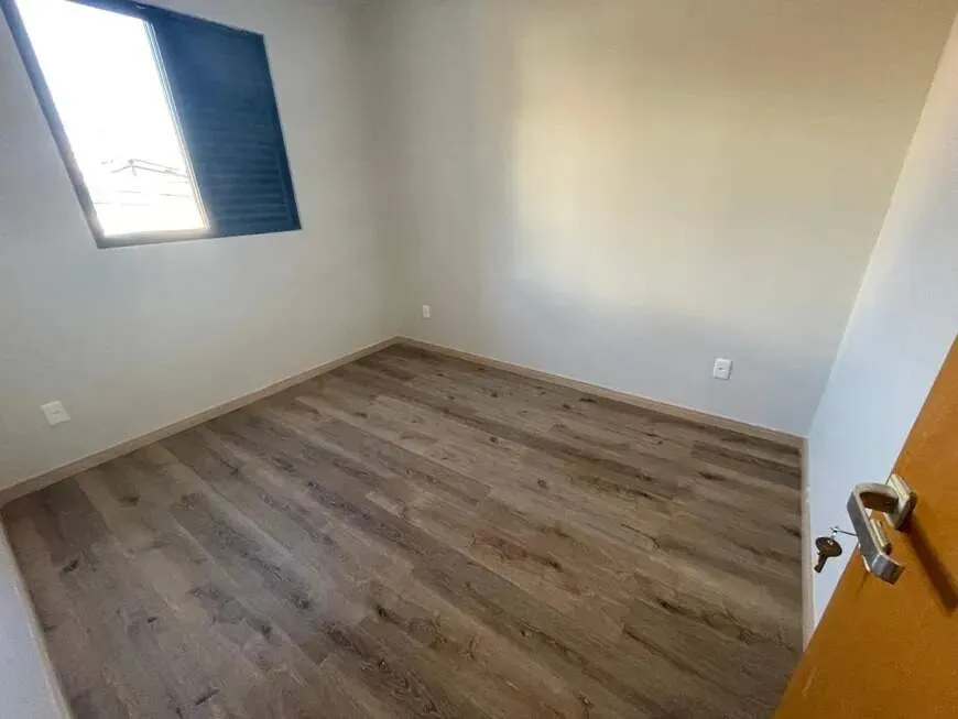 Imagem 3QUARTOS+SUÍTE+1VAGA QUE CABE 2 CARROS