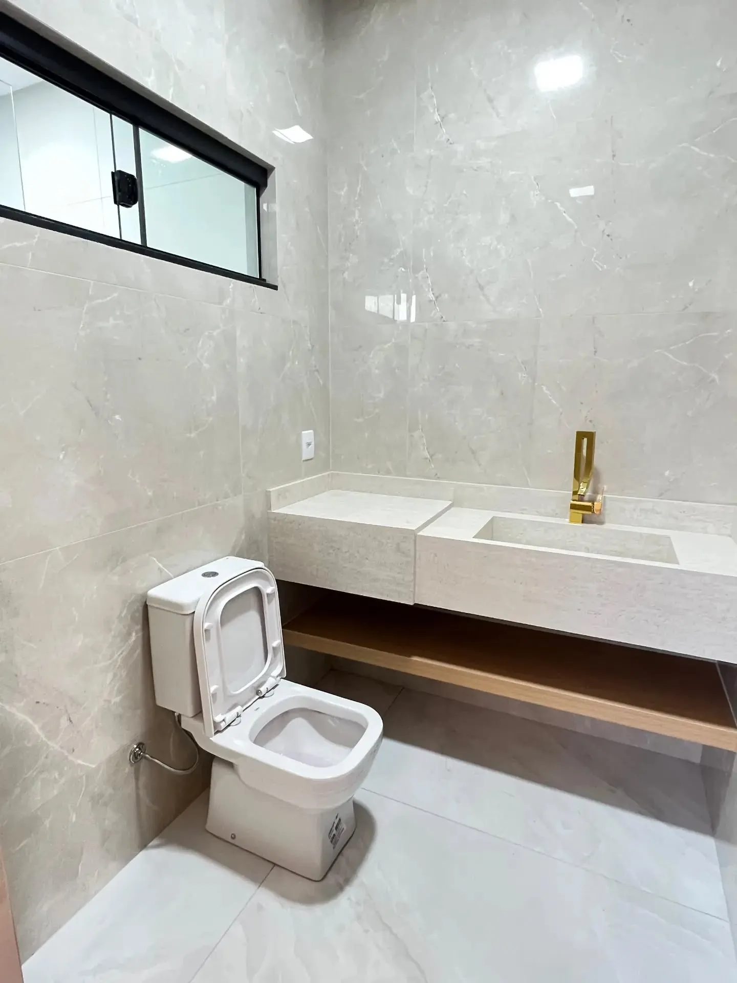 Imagem Casa Sozinha No Lote No Faicalville Com Lazer Completo