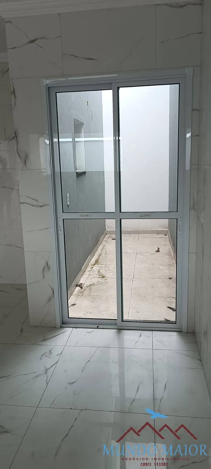 Imagem Sobrado Novo, 3 Suítes, 4 Vagas e Quintal Incrível no Parque São Vicente!