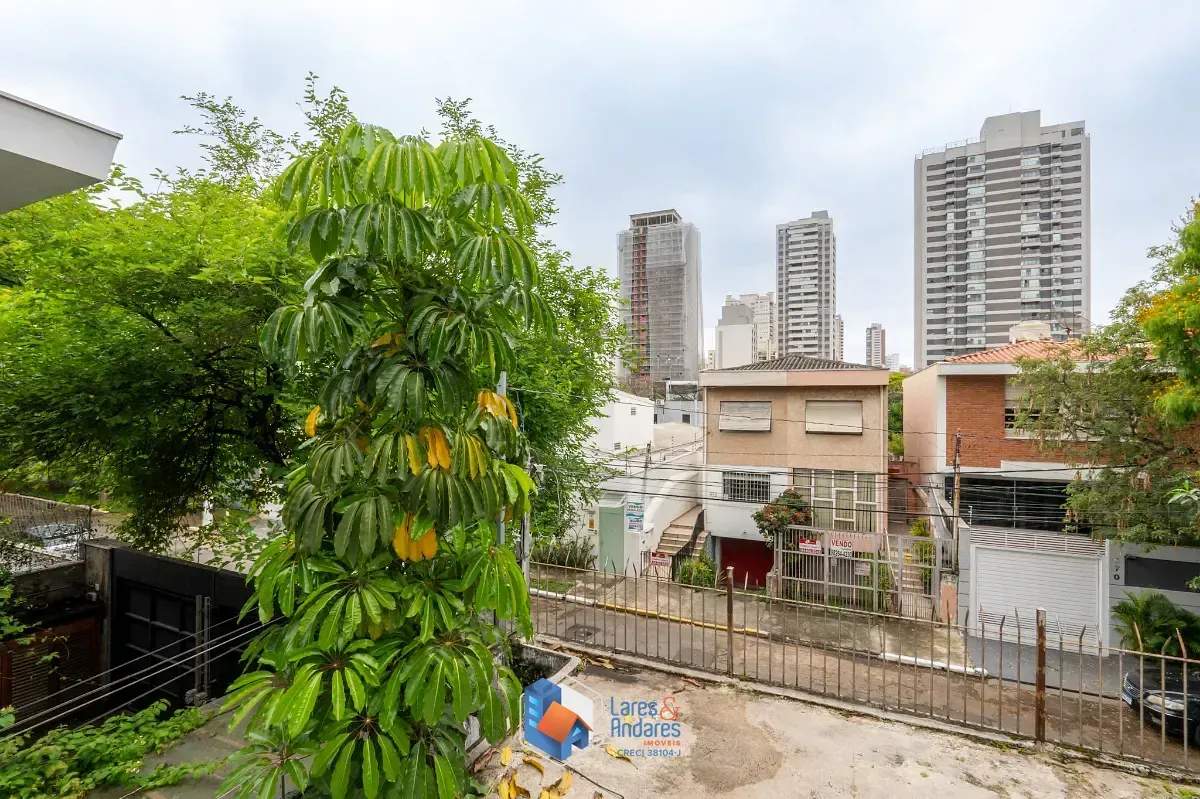 Imagem Casa para venda em Moema com 3 quartos, sendo 3 suítes, 330m²