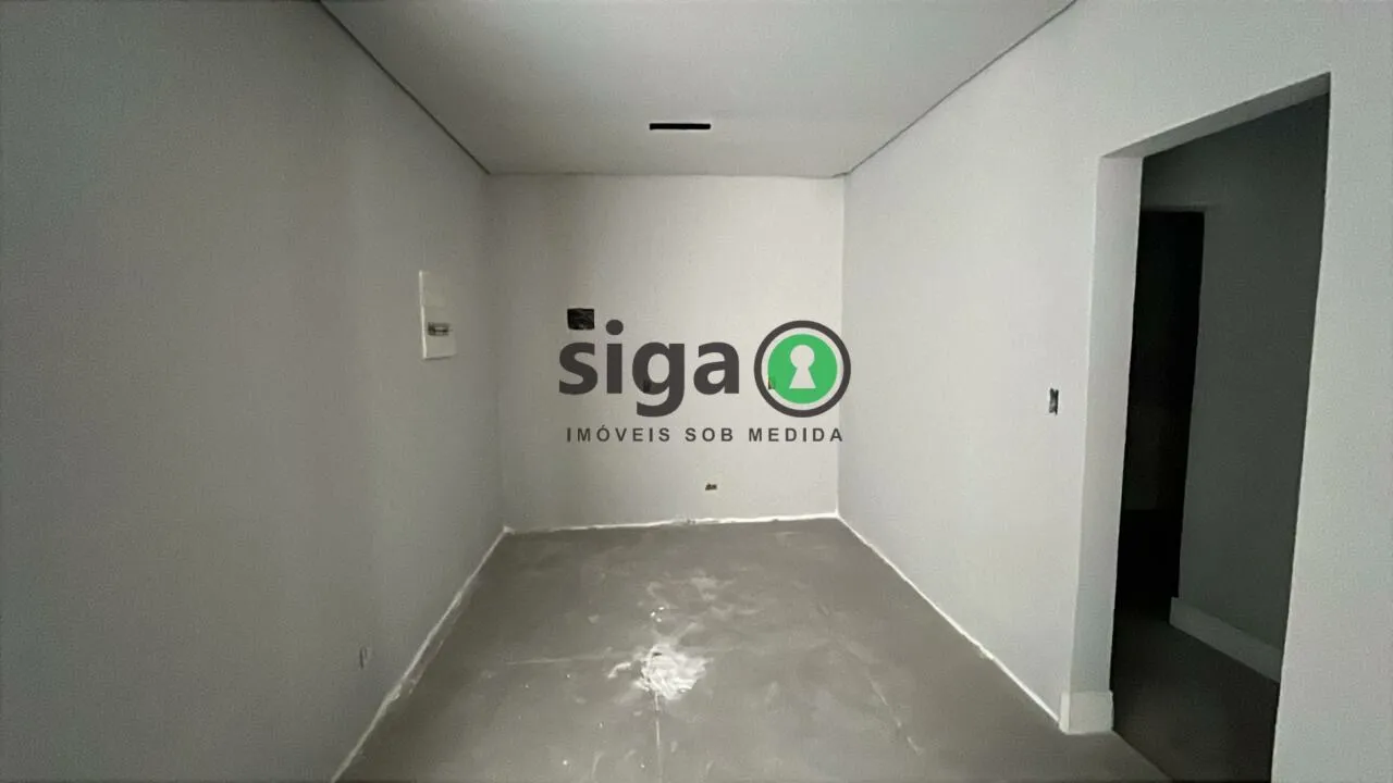 Imagem Casa Comercial em Ponto Estratégico de Indianópolis com 4 Vagas