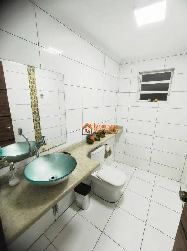 Imagem Sobrado com 3 dormitórios à venda, 356 m² por R$ 970.000 - Jardim Munhoz - Guarulhos/SP