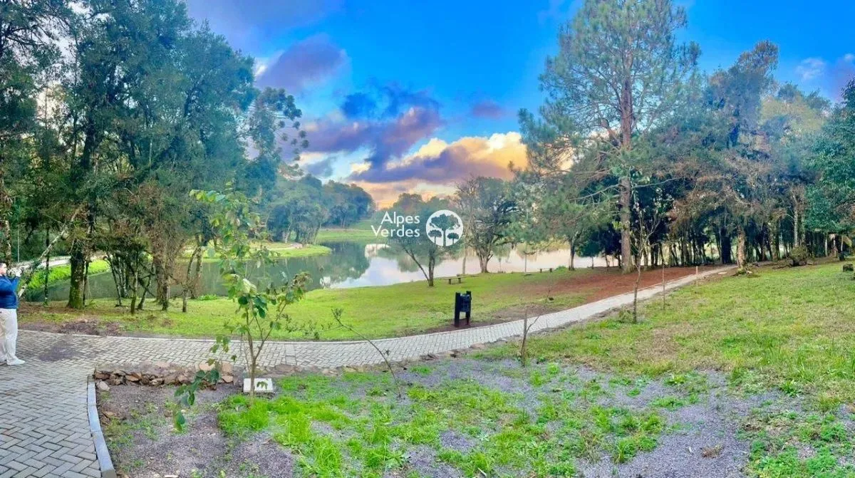 Imagem Terreno à Venda em Vivenda dos Arvoredas, Gramado - RS