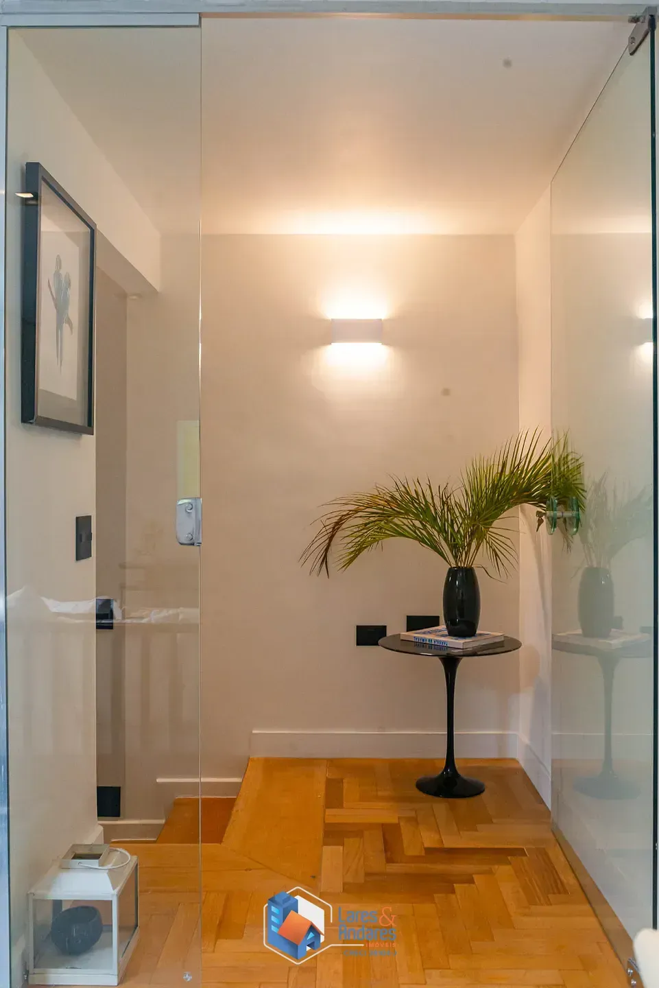 Imagem Cobertura para venda em Cerqueira César com 2 quartos, sendo 1 suíte, 143m²