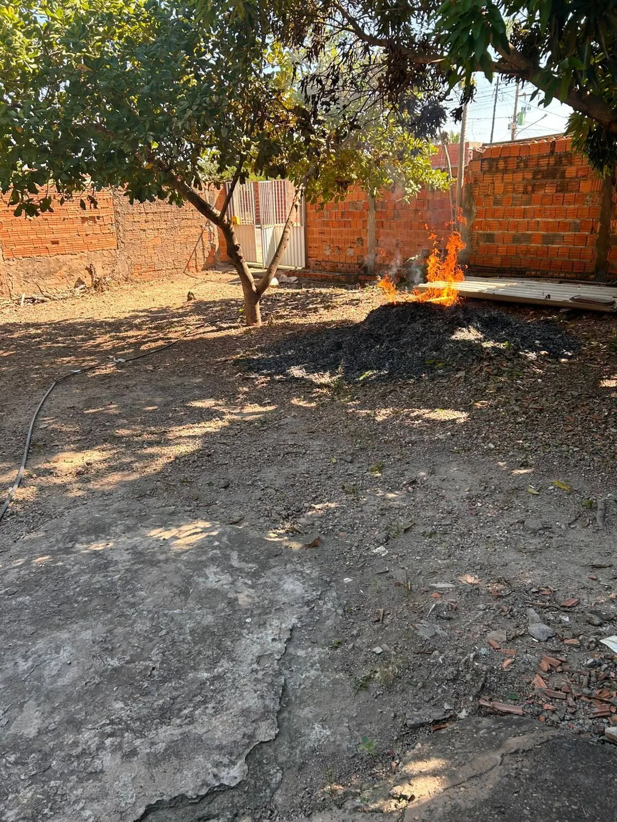 Foto do imóvel Terreno com casa a venda- Bairro Dr Fábio 2 | Cuiabá/ MT em Rua Flamengo