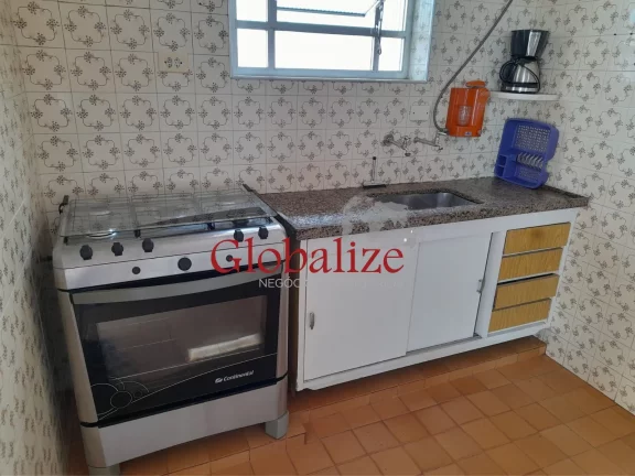 Imagem Casa térrea bem grande em Santos na Ponta da Praia com 3 dormitórios e edícula nos fundos à venda por R$ 980.000,00