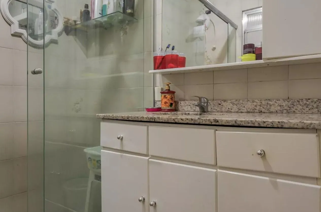 Imagem Sobrado no bairro Vila Ipiranga de 4 dormitórios e 2 vagas