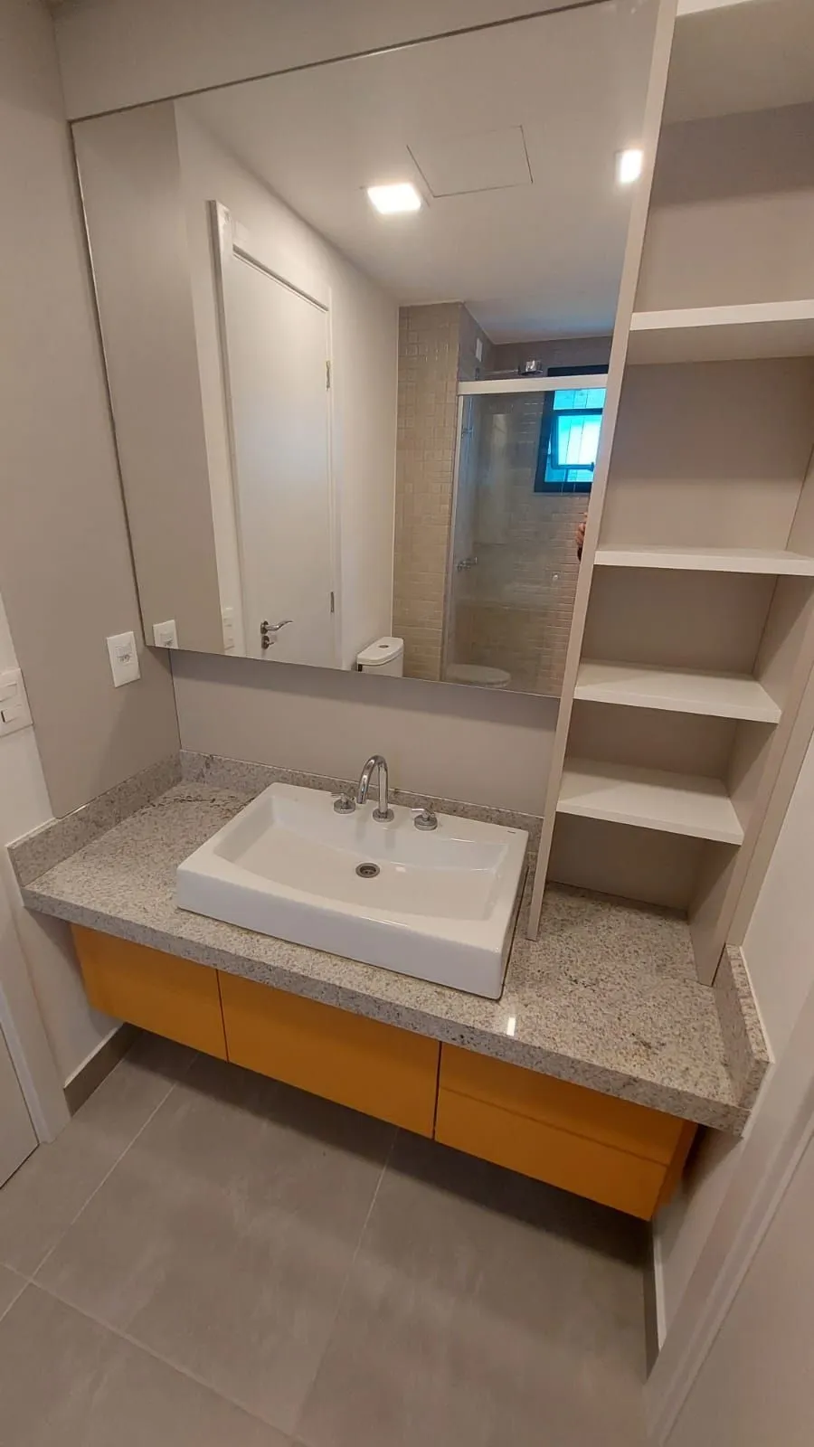 Imagem APARTAMENTO 3 DOMIRTÓRIOS - 3 SUITES - 2 VAGAS - MENINO DEUS - PORTO ALEGRE - RS