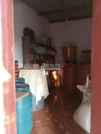 Imagem Casa à venda na Vila Elza, Aramina: 3 dormitórios e suíte!