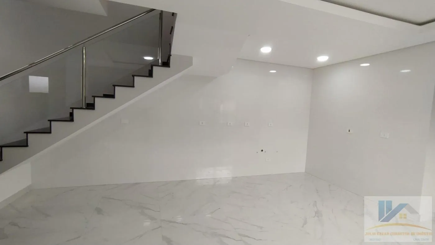 Imagem Triplex para Venda em São José dos Pinhais, Cruzeiro, 3 dormitórios, 3 suítes, 4 banheiros, 2 vagas