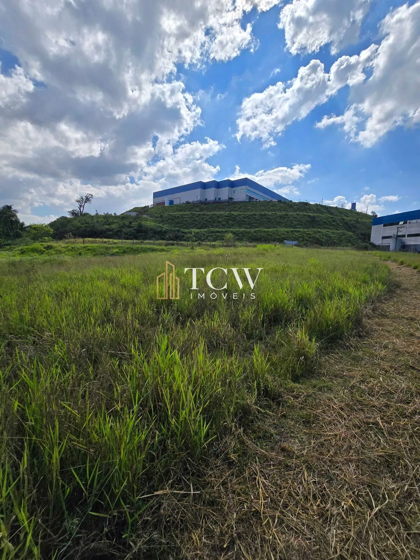 Imagem TERRENO INDUSTRIAL À VENDA 32.000M2 - GUARULHOS/SP -ÀS MARGENS DA ROD. AYRTON SENNA