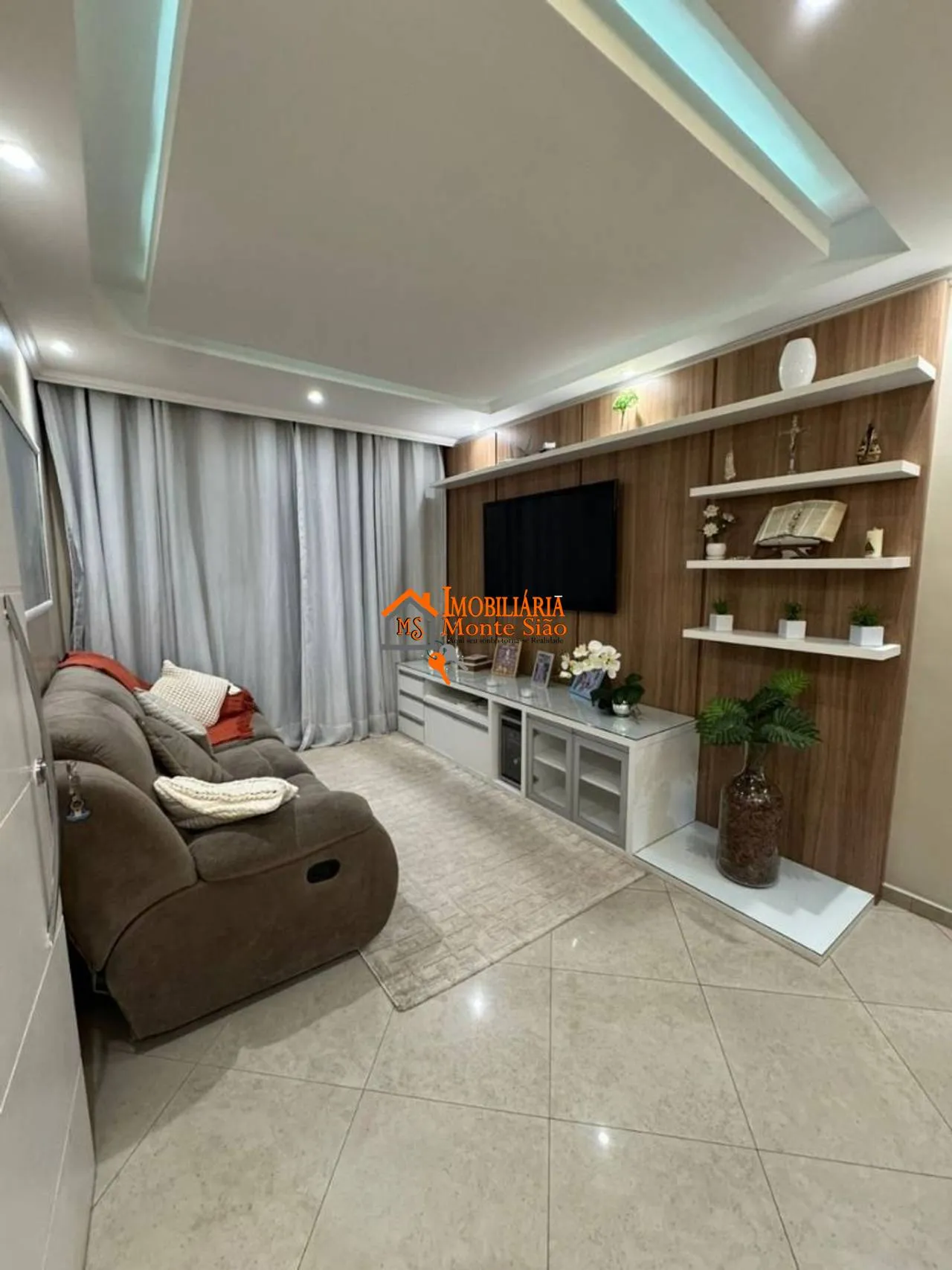 Imagem Sobrado com 3 dormitórios à venda, 147 m² por R$ 675.000,00 - Jardim Paraventi - Guarulhos/SP