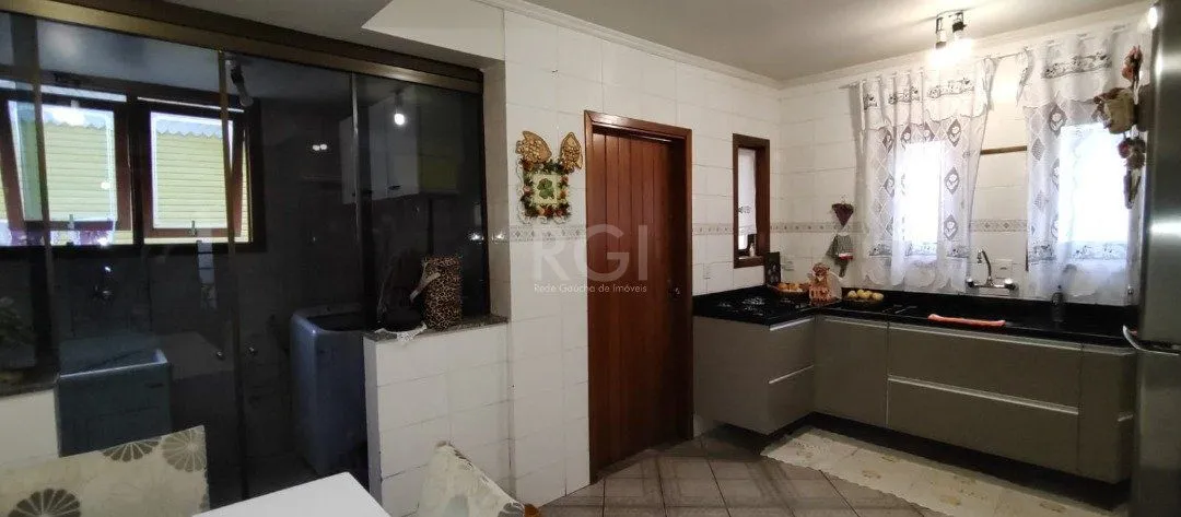 Imagem Casa para Venda - 180m², 4 dormitórios, sendo 1 suites, 3 vagas - Campo Novo