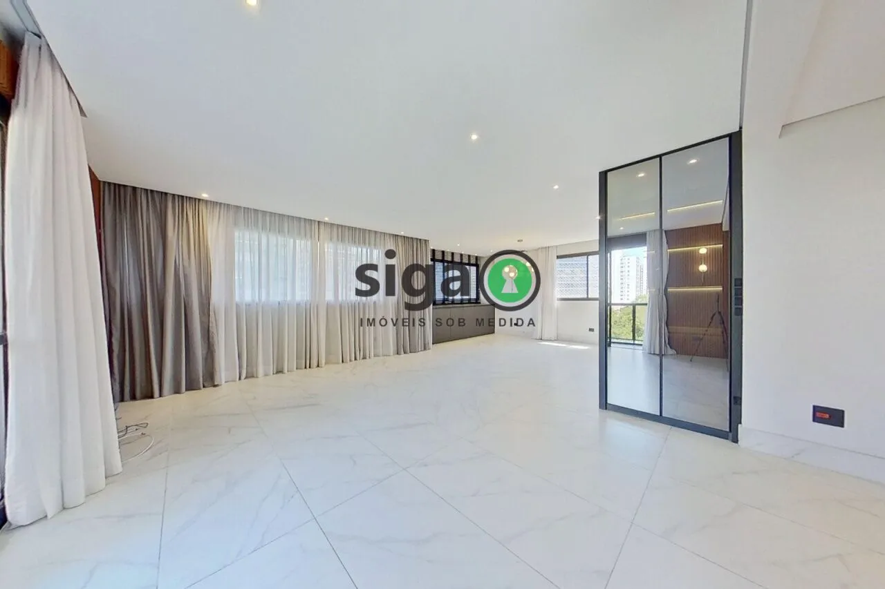 Imagem Apartamento à venda em Moema Índios - 213m², 3 dormitórios sendo 2 suítes, 4 vagas, reformado